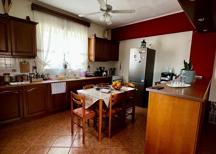 Kolovos House Kariész